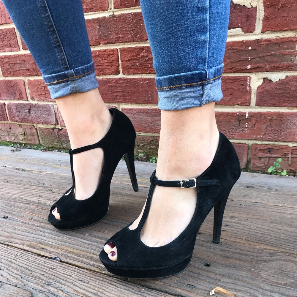 Steve Madden Suede Pumps